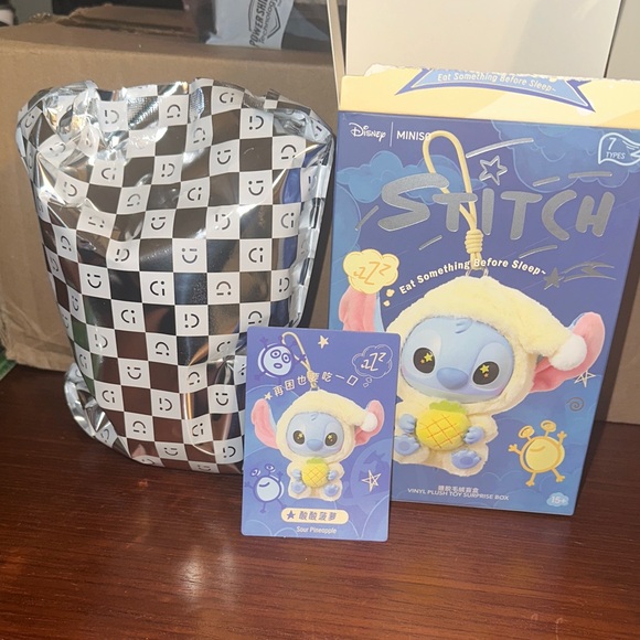 Disney x Miniso  Stitch Sour Pineapple authentic labubu - Picture 1 of 1